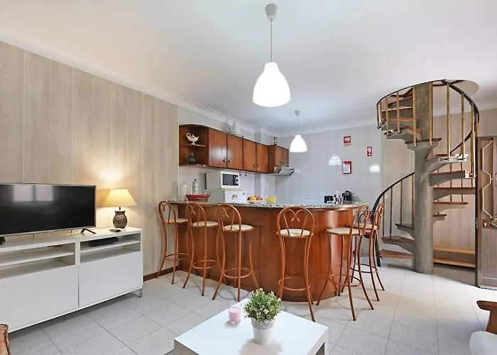 Bessa - Casinha Tipica Do Porto Com Dois Quartos